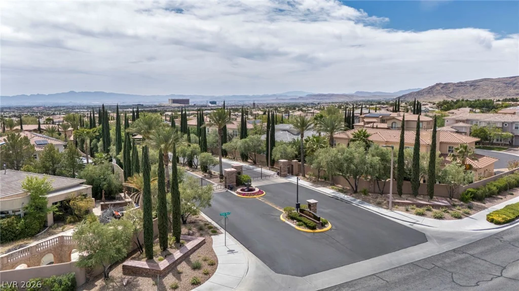 176 Brushton, Las Vegas, NV 89138