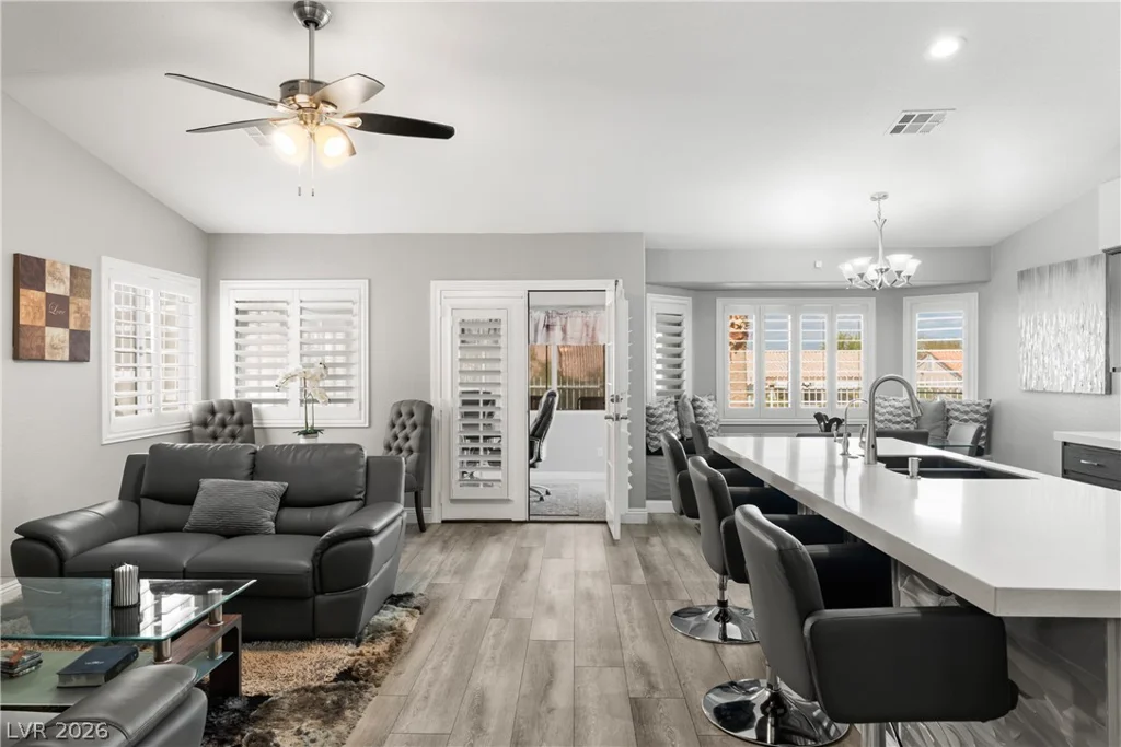 527 Duran, Henderson, NV 89015
