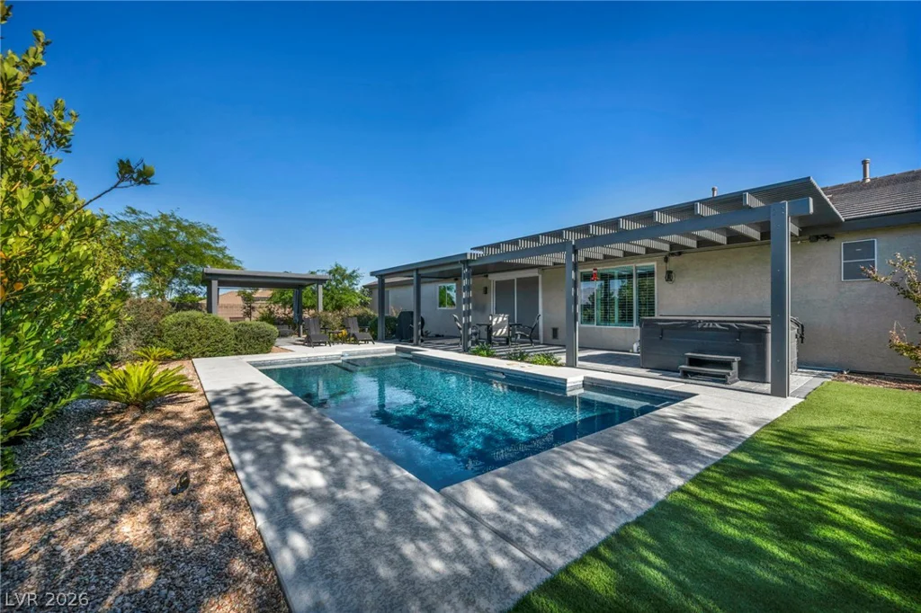 9520 Grand Pass, Las Vegas, NV 89129
