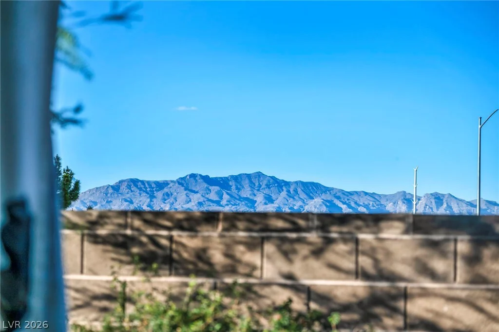 9520 Grand Pass, Las Vegas, NV 89129