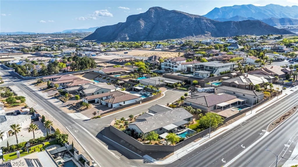 9520 Grand Pass, Las Vegas, NV 89129