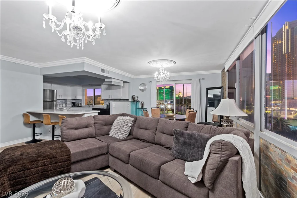 205 Harmon, Las Vegas, NV 89169