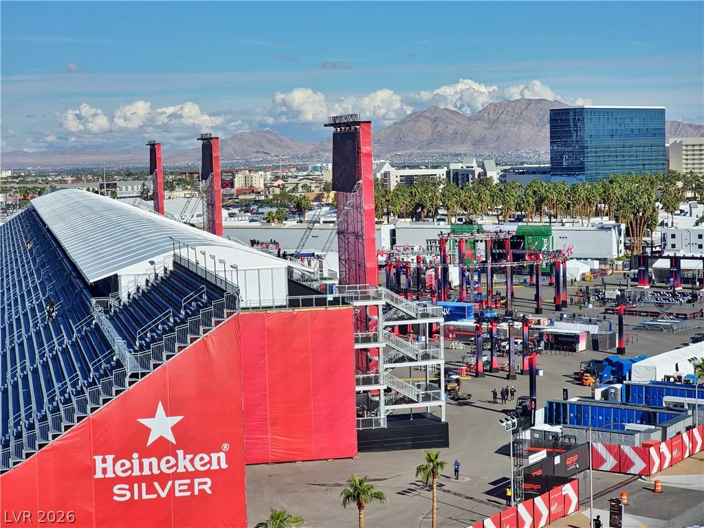 205 Harmon, Las Vegas, NV 89169