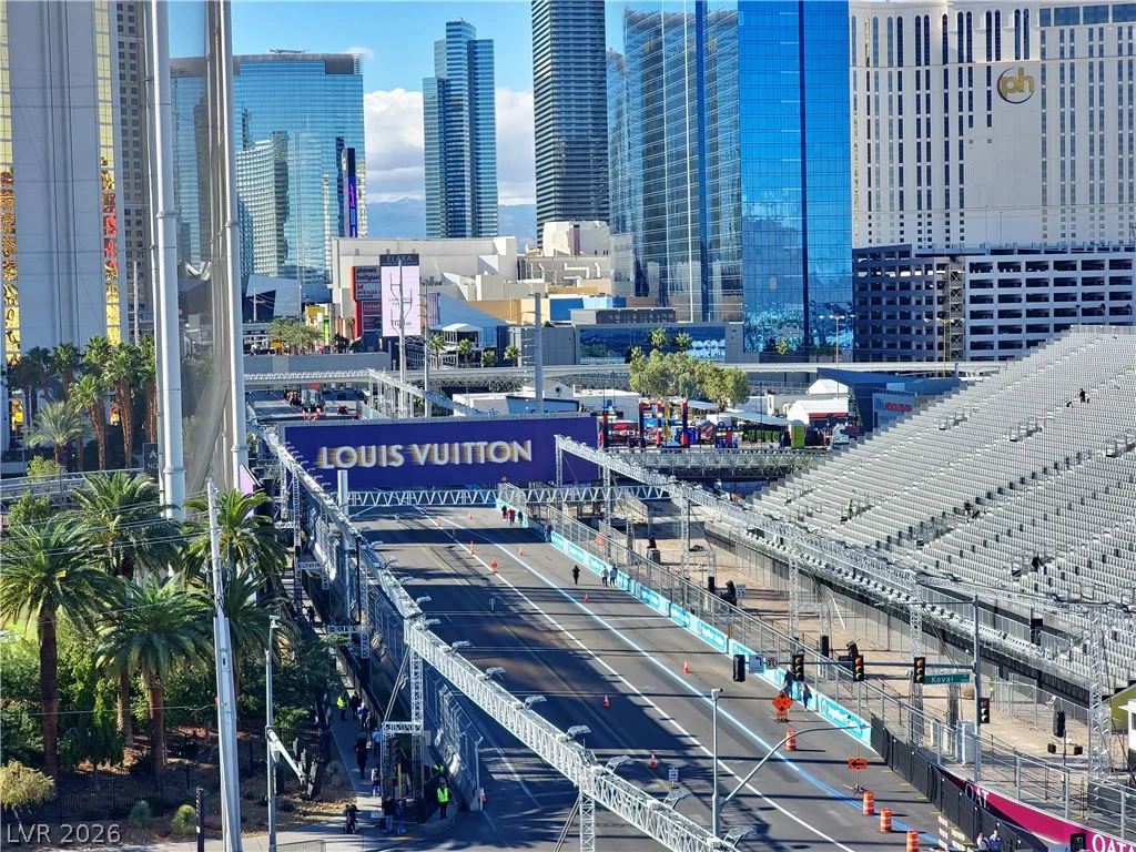 205 Harmon, Las Vegas, NV 89169