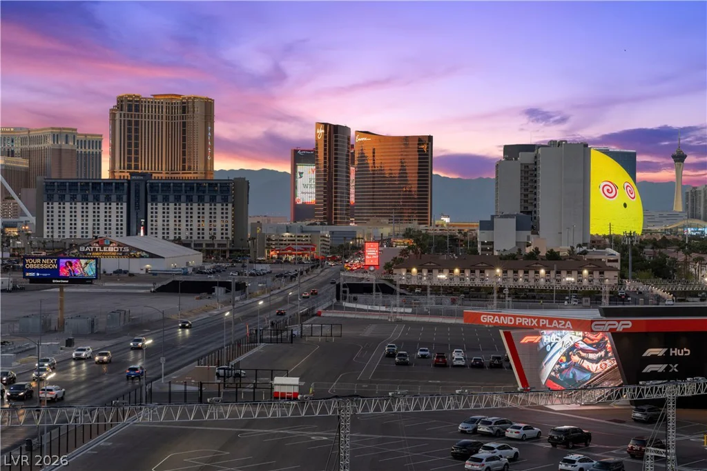 205 Harmon, Las Vegas, NV 89169