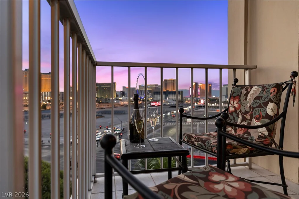 205 Harmon, Las Vegas, NV 89169