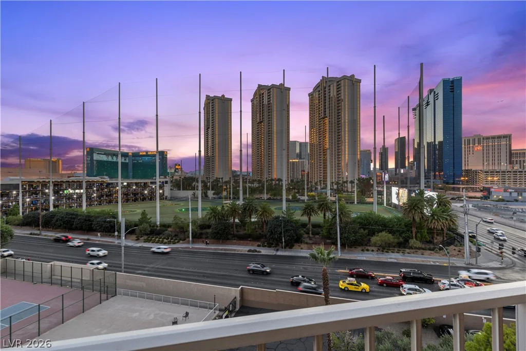 205 Harmon, Las Vegas, NV 89169