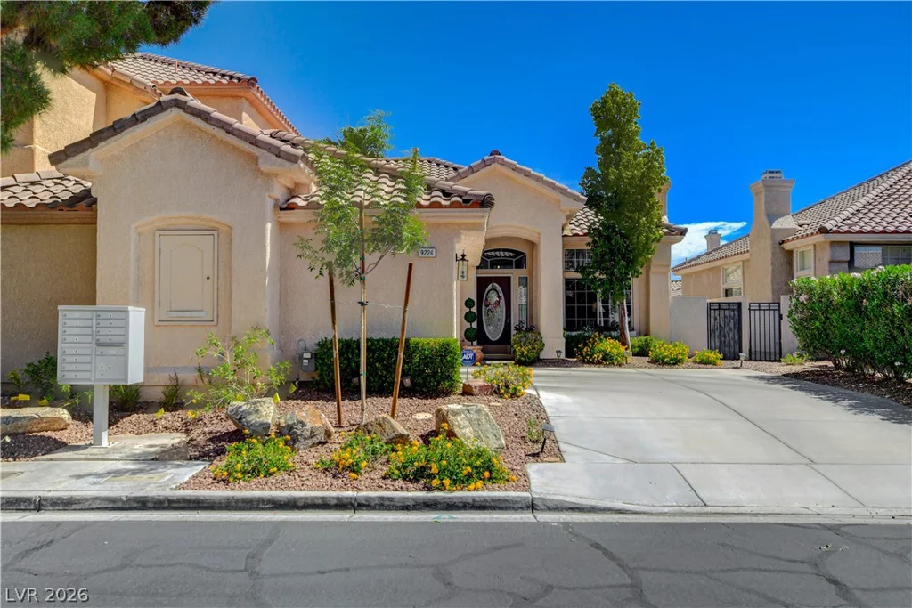 9224 Sunnyfield, Las Vegas, NV 89134