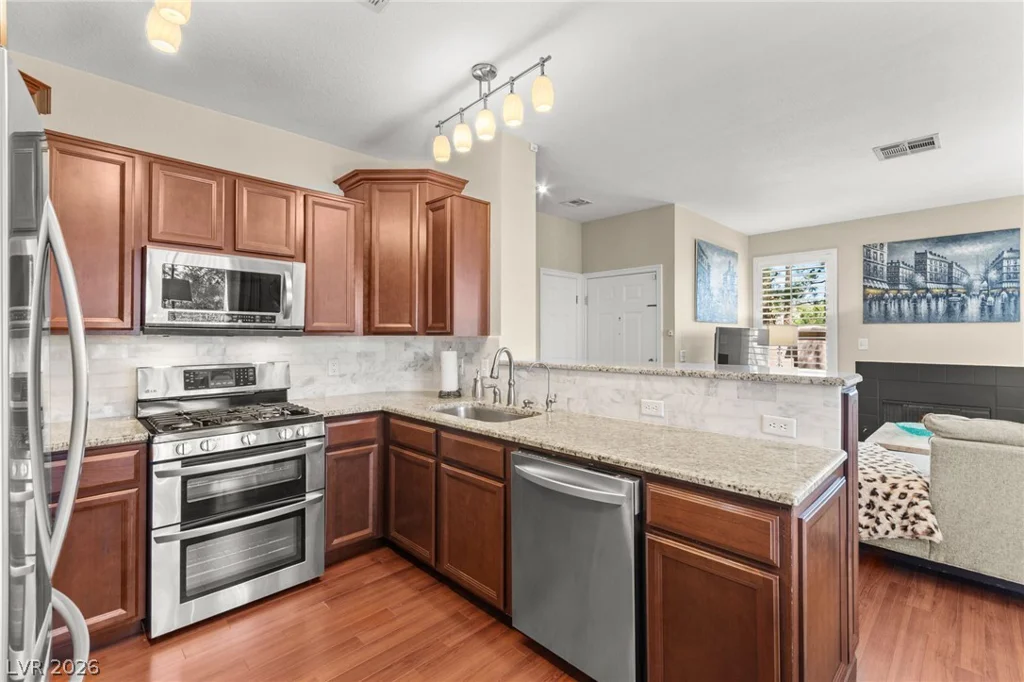 251 Green Valley, Henderson, NV 89012