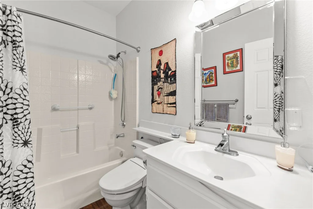 251 Green Valley, Henderson, NV 89012