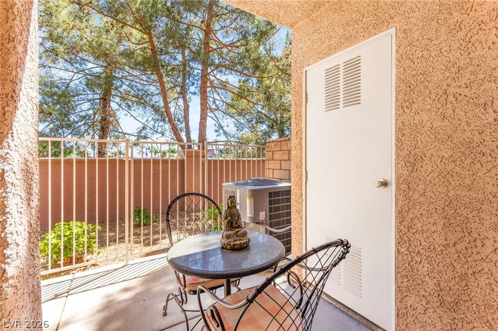 251 Green Valley, Henderson, NV 89012