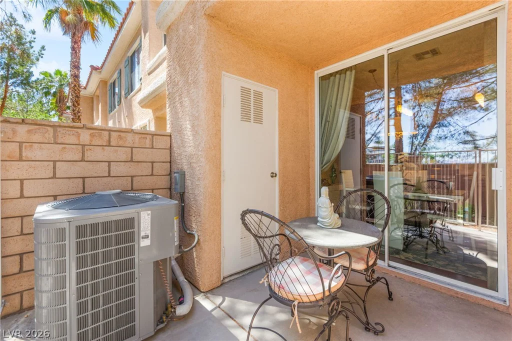 251 Green Valley, Henderson, NV 89012