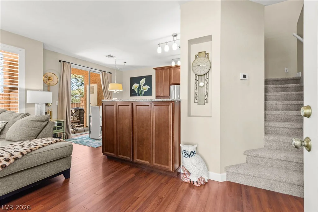 251 Green Valley, Henderson, NV 89012