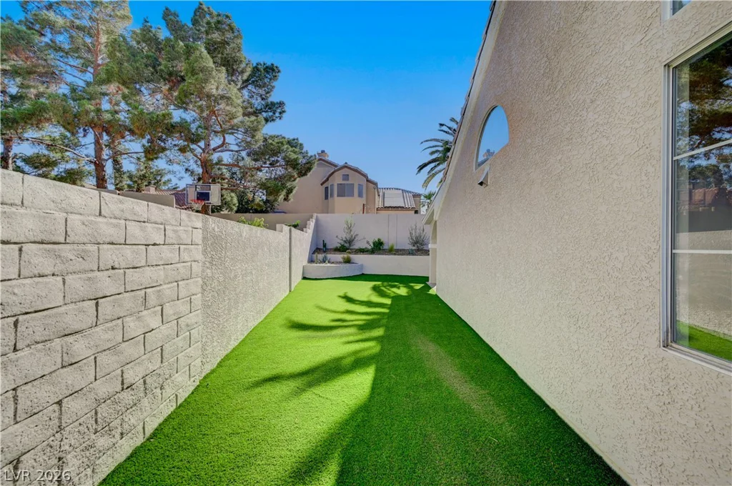 11 Cozy Glen, Henderson, NV 89074