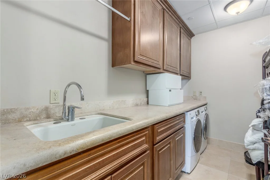 9101 Alta, Las Vegas, NV 89145