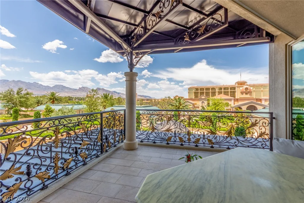 9101 Alta, Las Vegas, NV 89145
