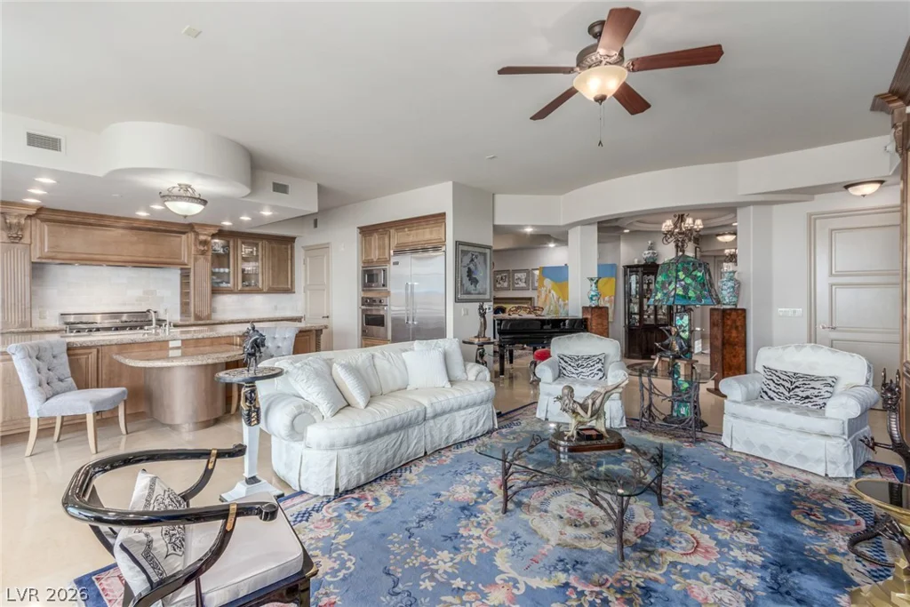 9101 Alta, Las Vegas, NV 89145
