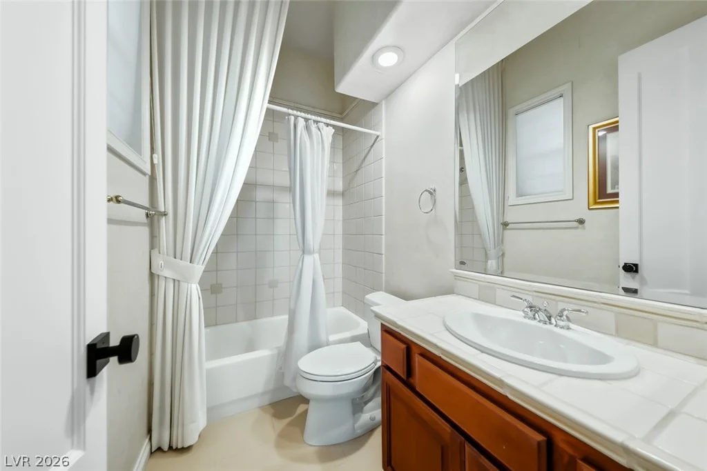 46 Via Paradiso, Henderson, NV 89011