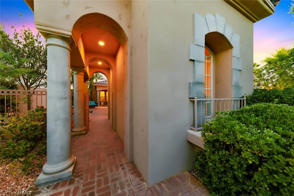 46 Via Paradiso, Henderson, NV 89011