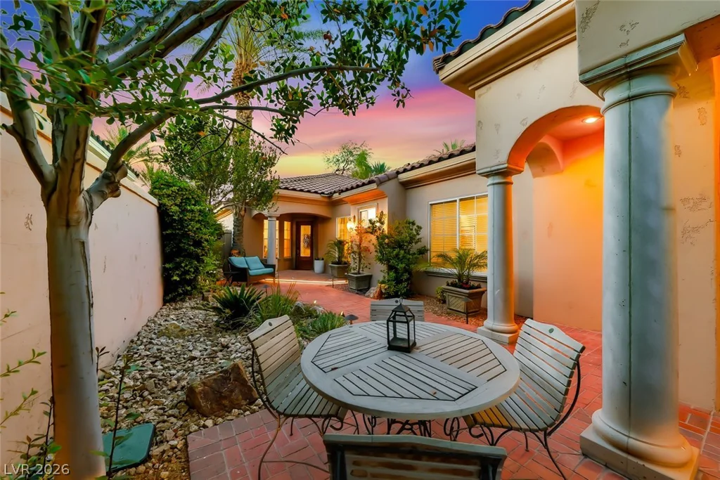 46 Via Paradiso, Henderson, NV 89011