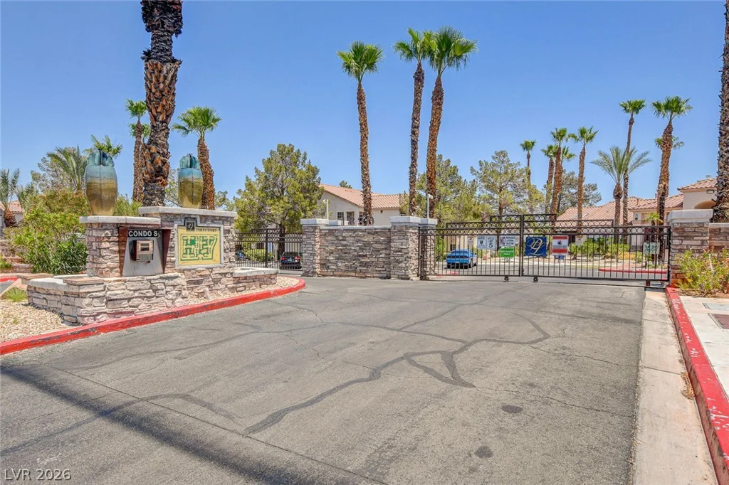 1300 Arlington, Las Vegas, NV 89104