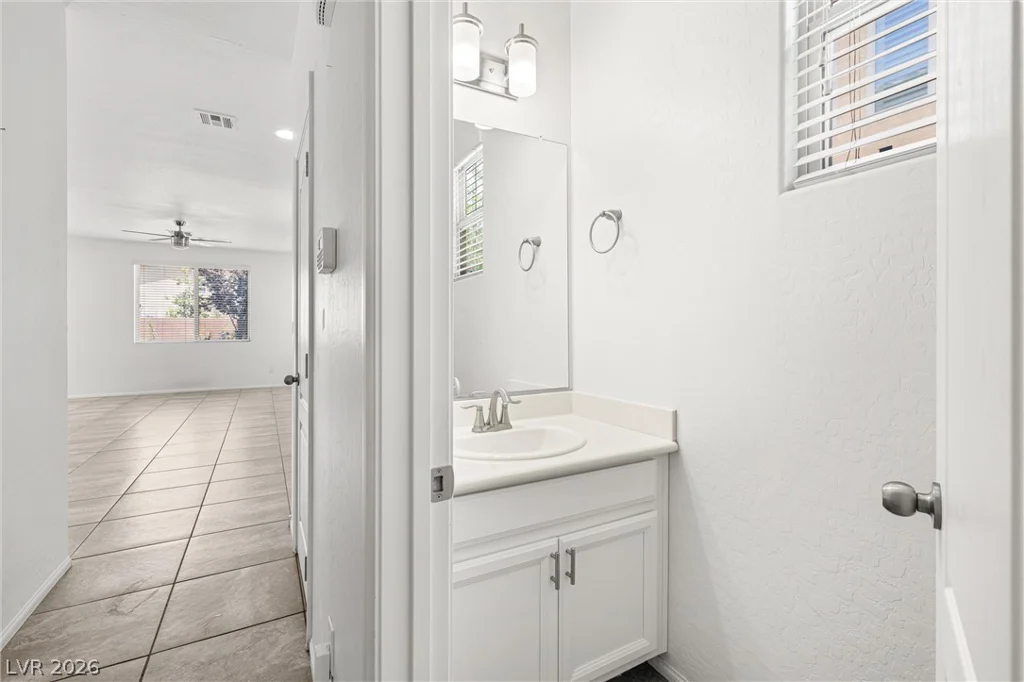7616 Mallard Bay, Las Vegas, NV 89179