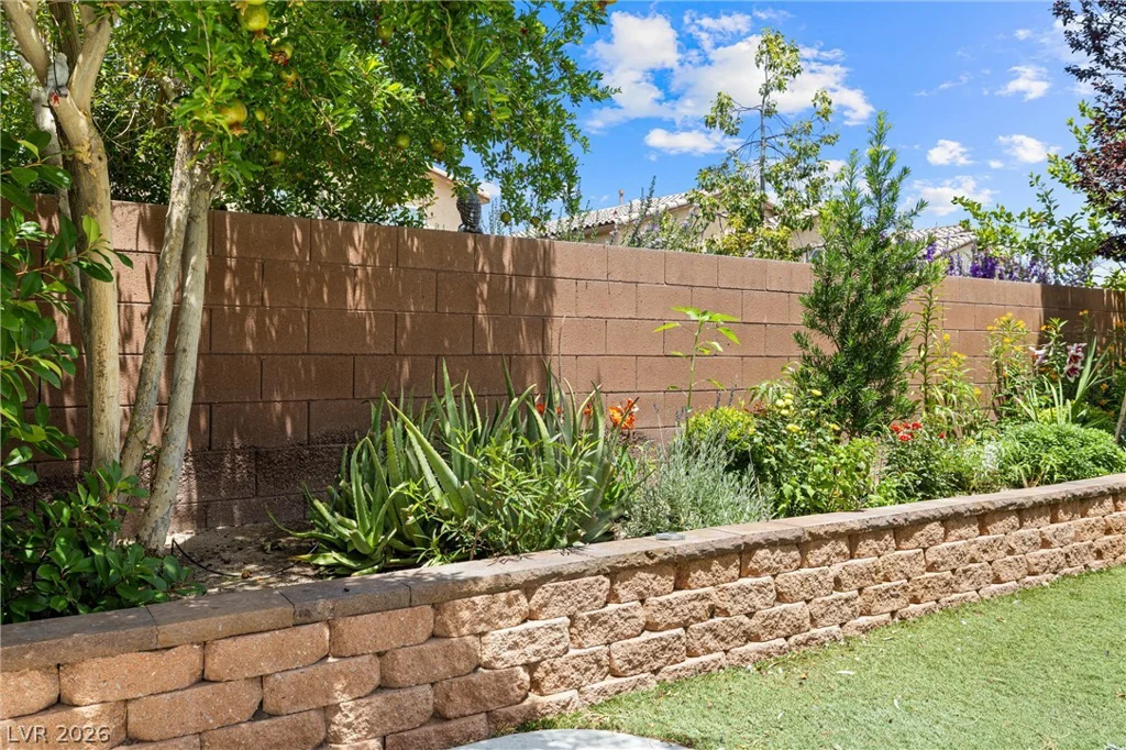 7616 Mallard Bay, Las Vegas, NV 89179