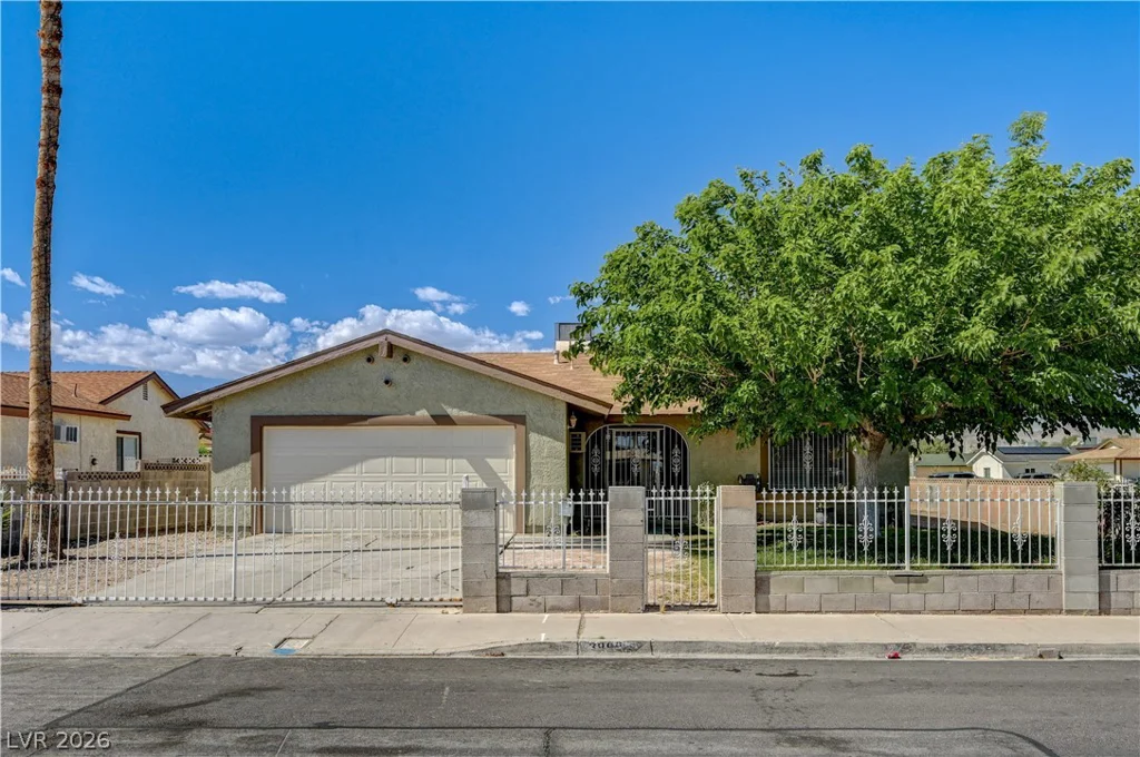 3998 Shady Oak, Las Vegas, NV 89115