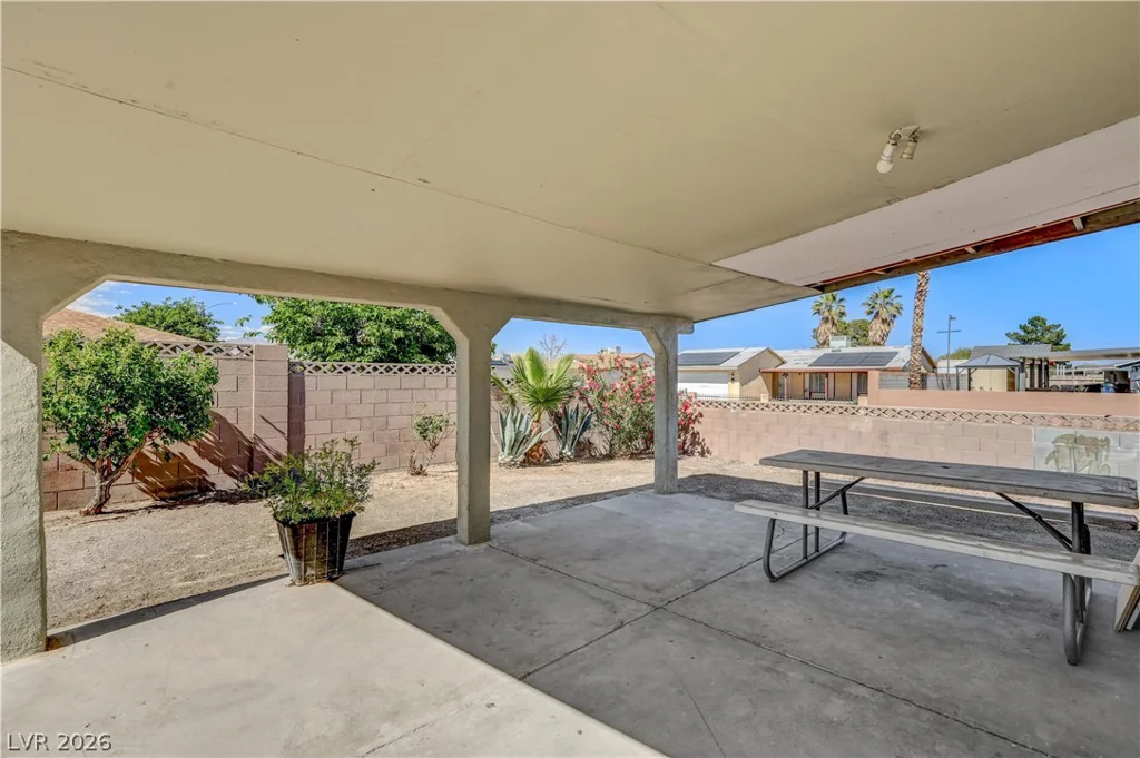 3998 Shady Oak, Las Vegas, NV 89115