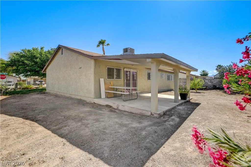 3998 Shady Oak, Las Vegas, NV 89115