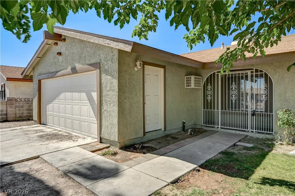 3998 Shady Oak, Las Vegas, NV 89115