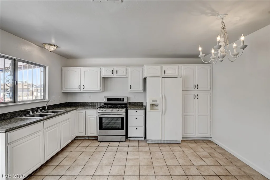 3998 Shady Oak, Las Vegas, NV 89115