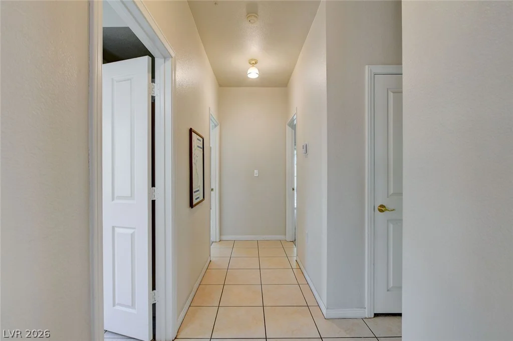 353 Mill Hollow, Las Vegas, NV 89107
