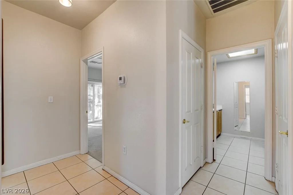353 Mill Hollow, Las Vegas, NV 89107
