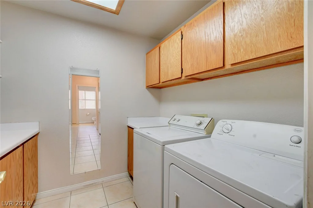 353 Mill Hollow, Las Vegas, NV 89107