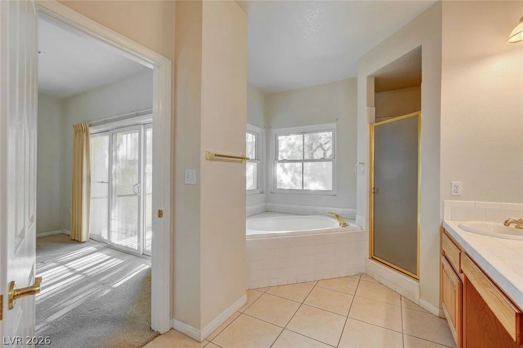 353 Mill Hollow, Las Vegas, NV 89107
