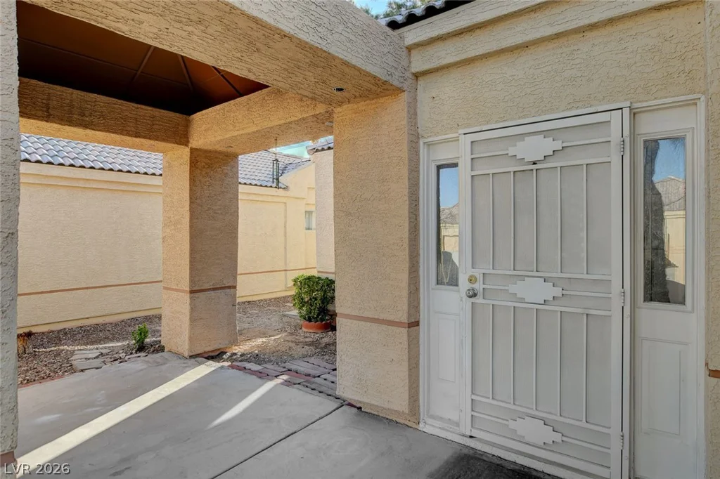 353 Mill Hollow, Las Vegas, NV 89107