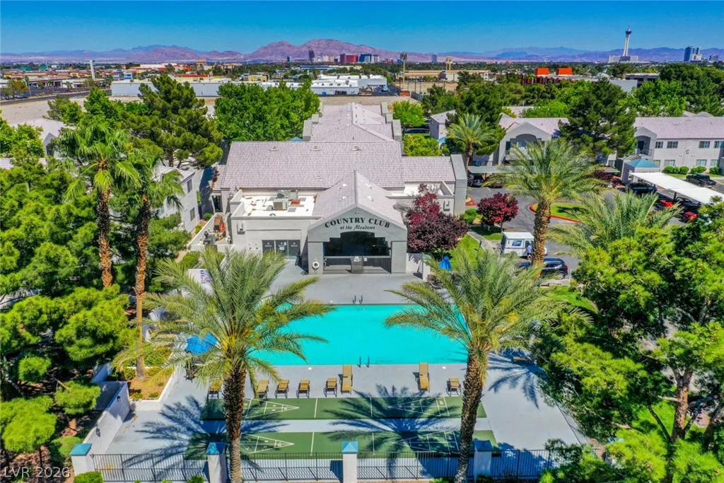 353 Mill Hollow, Las Vegas, NV 89107