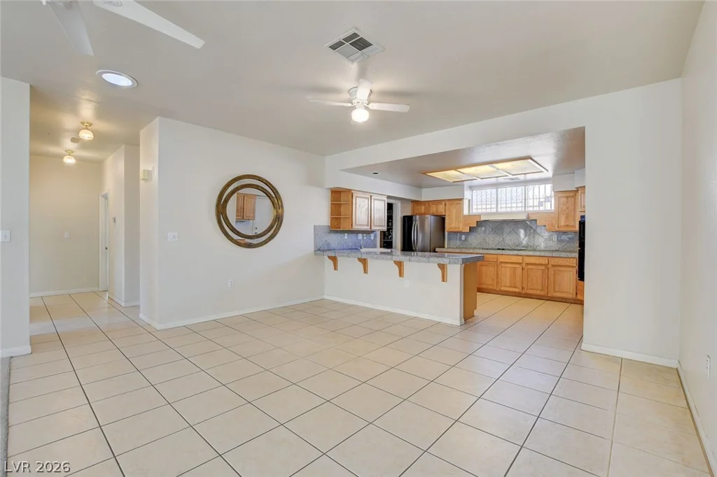 353 Mill Hollow, Las Vegas, NV 89107