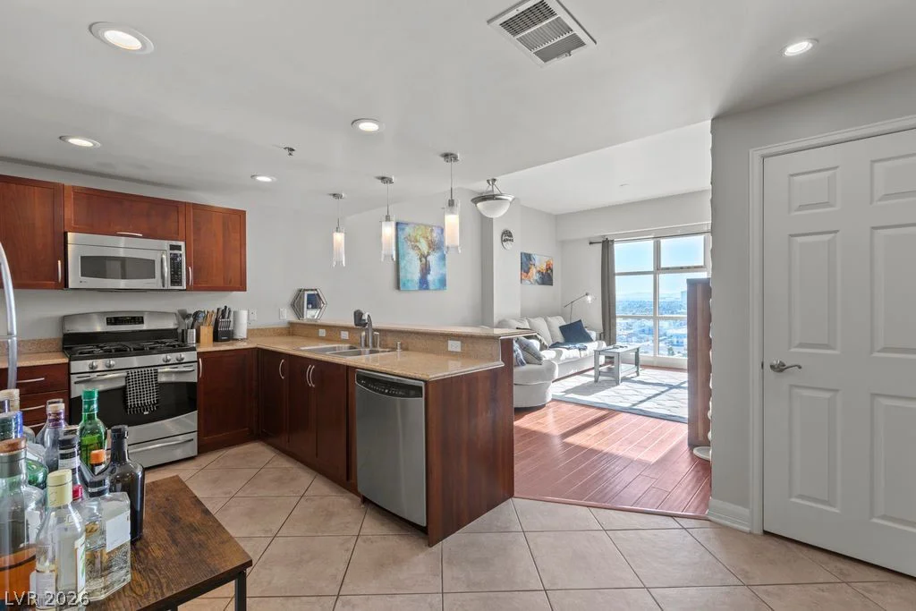 150 Las Vegas, Las Vegas, NV 89101