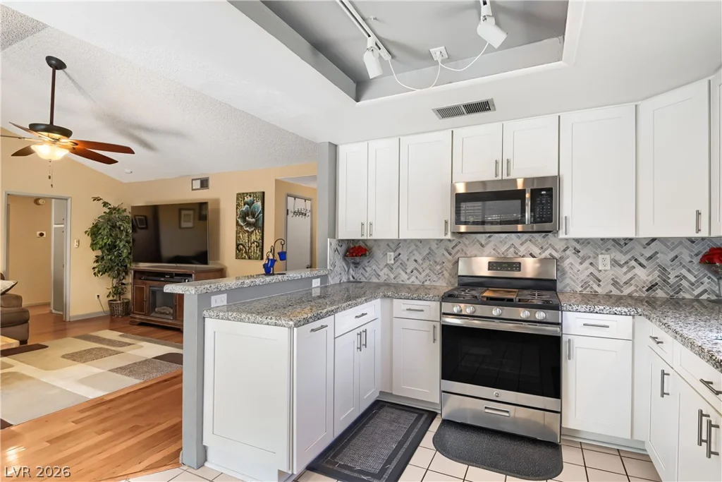 3879 Valley Meadow, Las Vegas, NV 89120