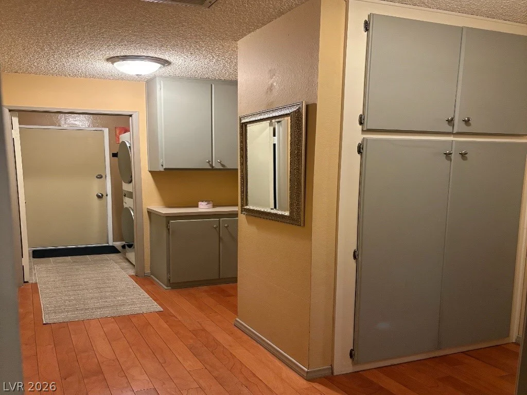 3879 Valley Meadow, Las Vegas, NV 89120