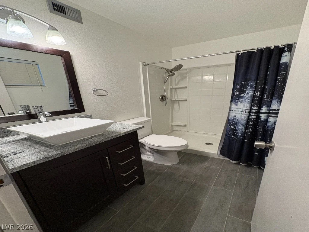 3879 Valley Meadow, Las Vegas, NV 89120