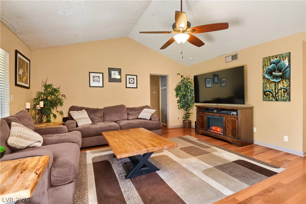 3879 Valley Meadow, Las Vegas, NV 89120