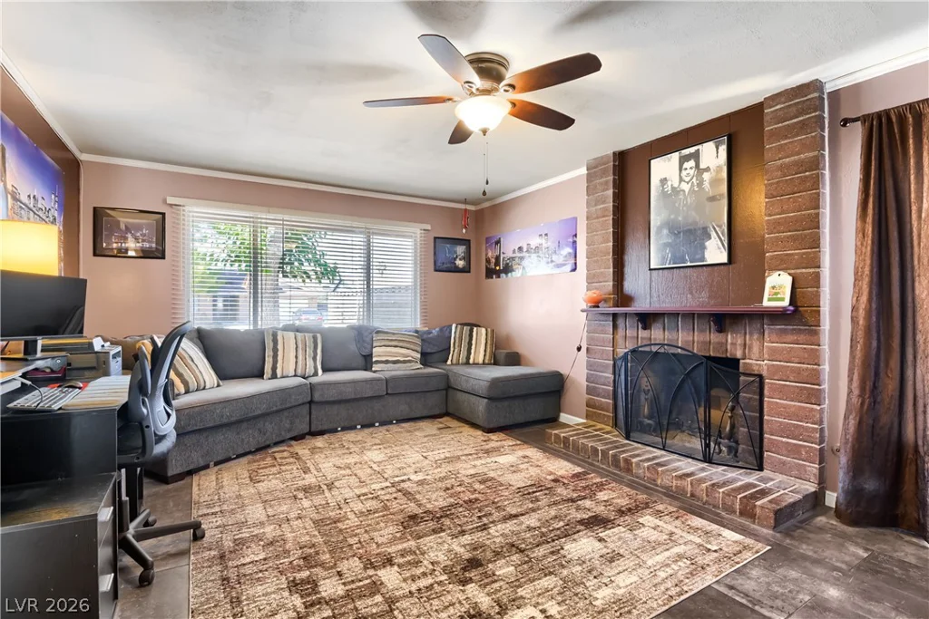 3879 Valley Meadow, Las Vegas, NV 89120