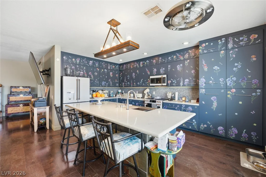 3895 Galiceno, Las Vegas, NV 89122