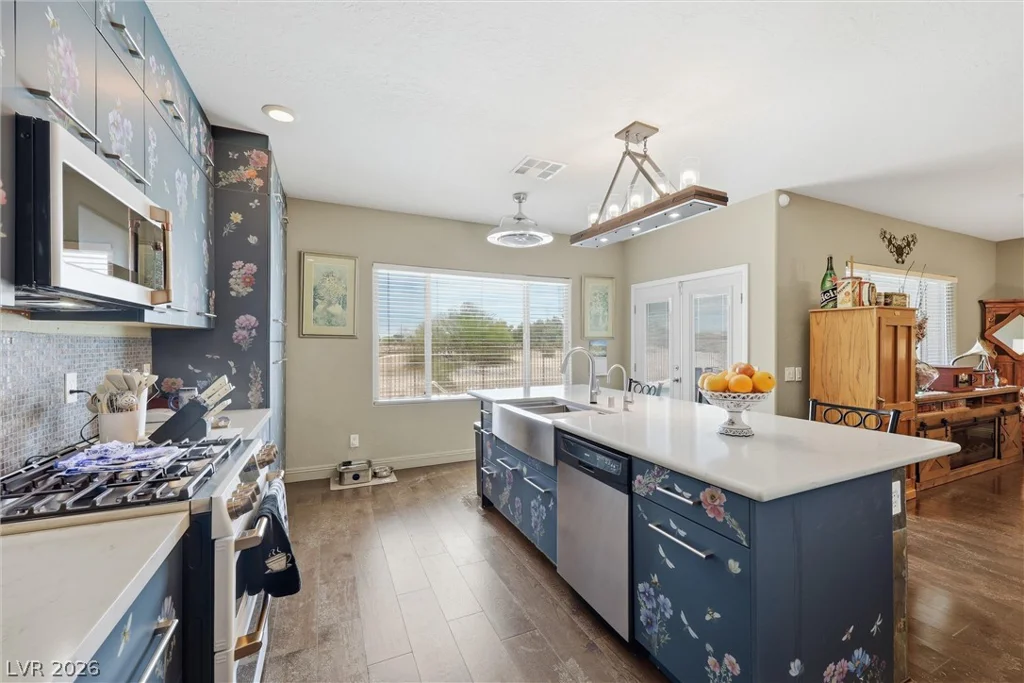 3895 Galiceno, Las Vegas, NV 89122