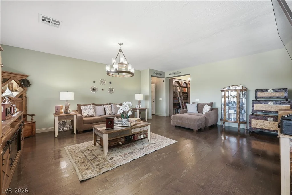 3895 Galiceno, Las Vegas, NV 89122