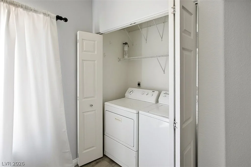8400 White Eagle, Las Vegas, NV 89145