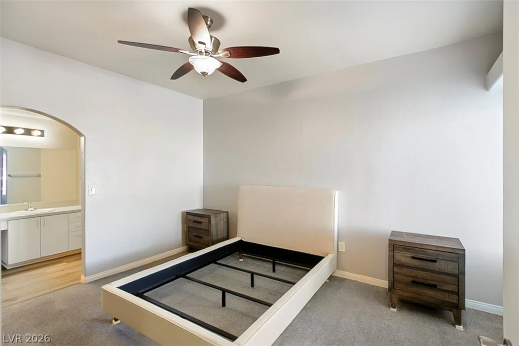 8400 White Eagle, Las Vegas, NV 89145